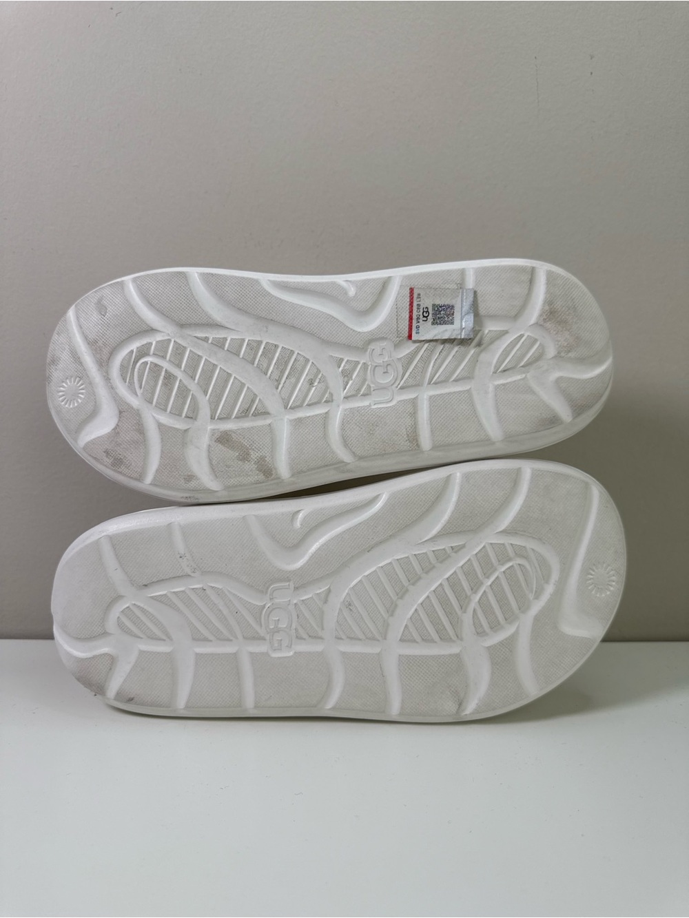 UGG Sport Yeah Slide Sandals White Waterproof Slip On Slides Women's Size 8 - Picture 8 of 15